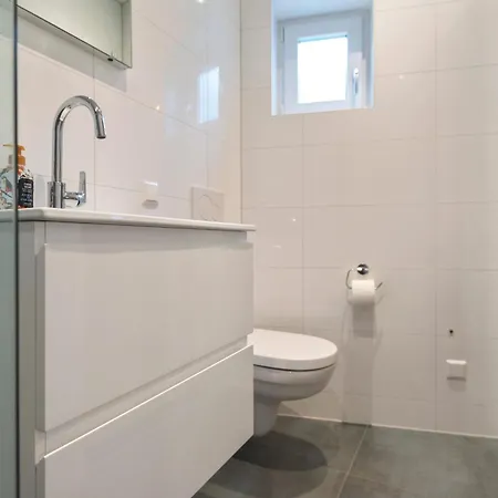 Cosea House * زاندفورت