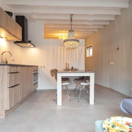 Cosea House زاندفورت